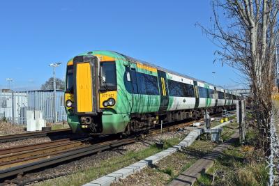377421 at Havant. &copy; Bestieboy