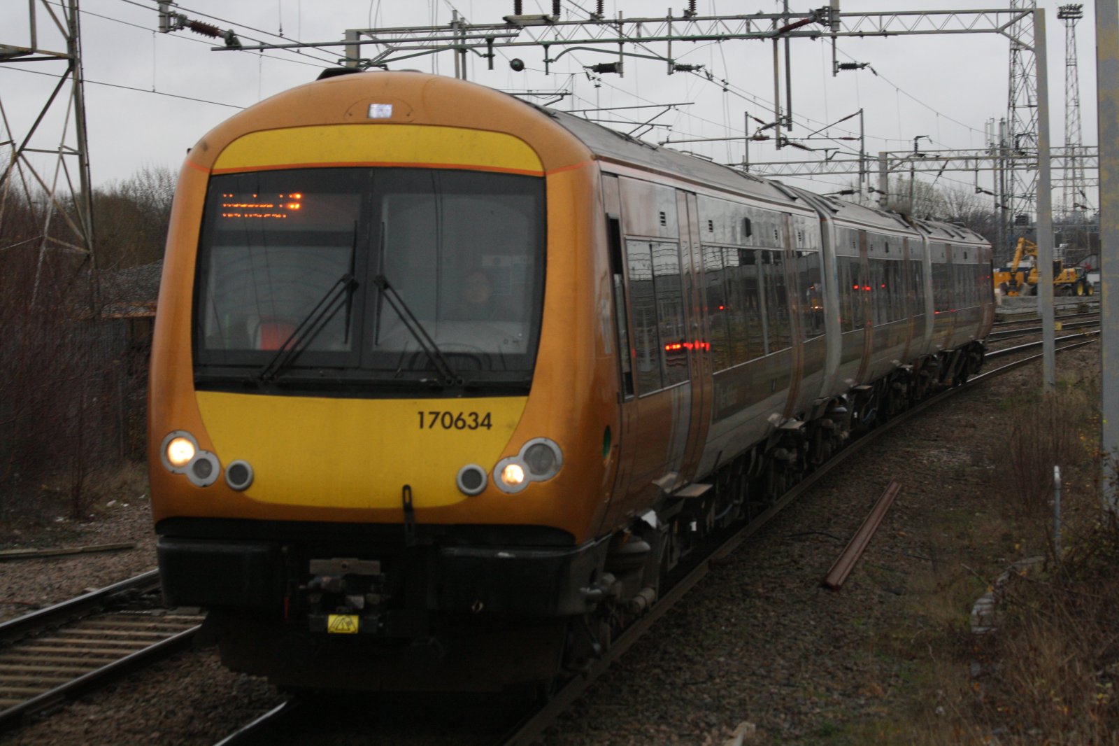 Photo of 170634 at bescot stadium+yard — trainlogger