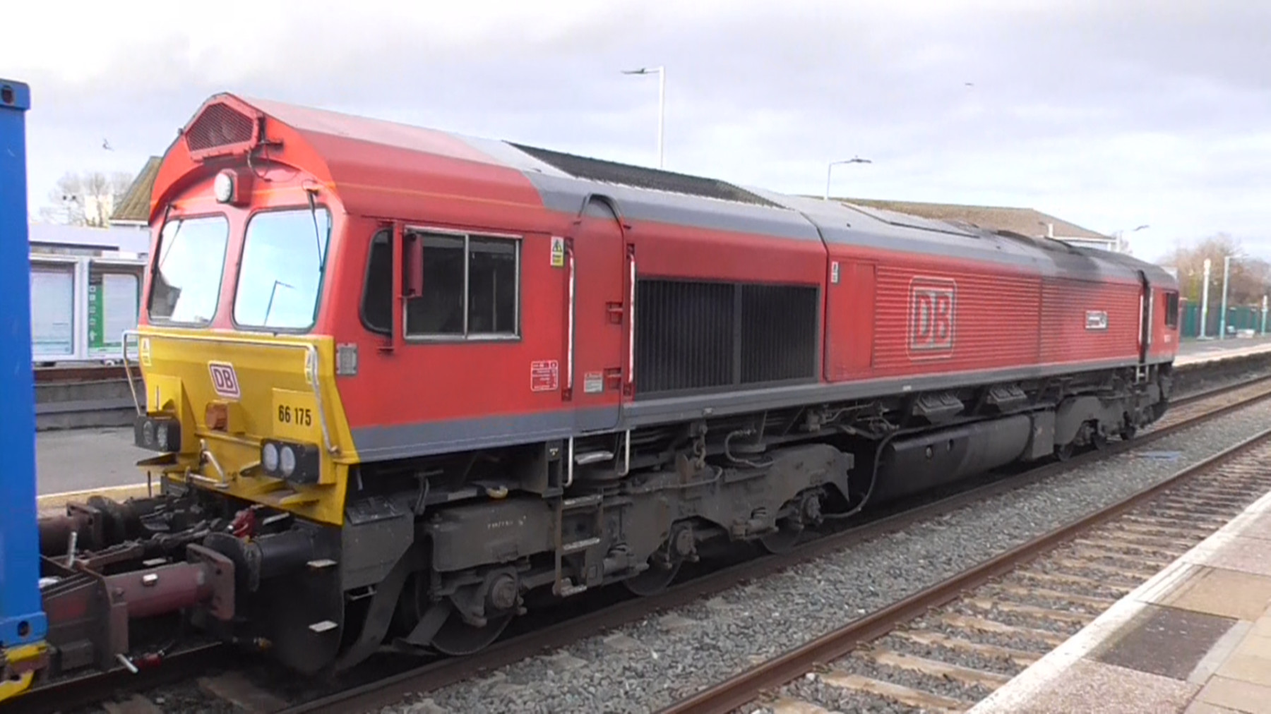 Photo of 66175 at Lawrence Hill — trainlogger