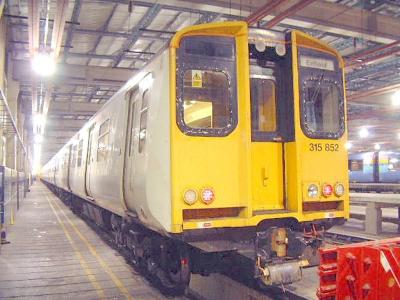 315852 at Ilford Car Sheds. &copy; Byron5574