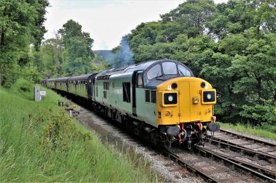37075 at Keighley & Worth Valley Railway - Oxenhope. &copy; stevexos