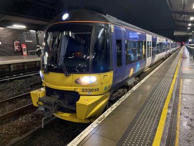 333010 at Wakefield Westgate. &copy; Pistolpete008