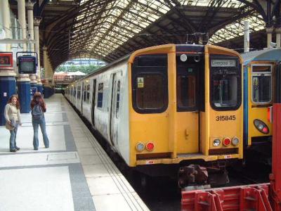 315845 at London Liverpool Street. &copy; Byron5574