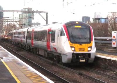 720585 at Bethnal Green. &copy; Geoff