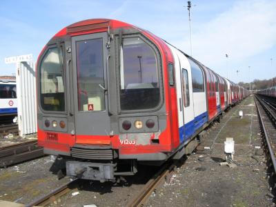 LU91205 at Hainault LU depot. &copy; Byron5574
