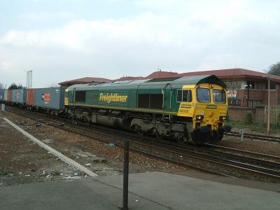 66532 at Basingstoke. &copy; Pape_Timmo
