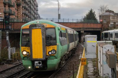 377162 at Clapham Junction. &copy; Zain