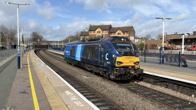 68028 at Banbury. &copy; Luivery