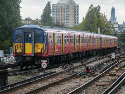 5901 at Clapham Junction. &copy; llamafish