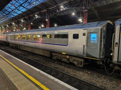 10272 coach at London Marylebone. &copy; Geoff