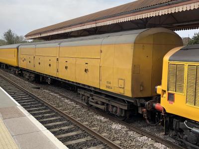 96604 coach at Yatton. &copy; BigKev