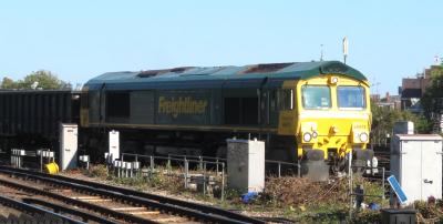 66613 at Clapham Junction. &copy; Geoff