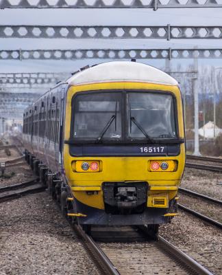 165117 at Didcot Parkway. &copy; Shotts