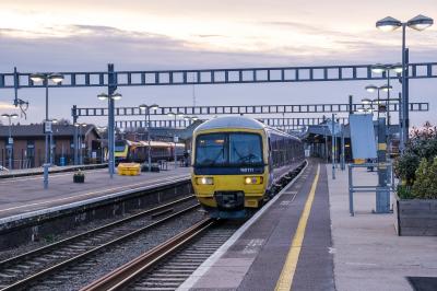 165111 at Didcot Parkway. &copy; Shotts
