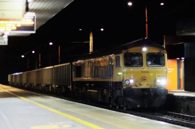 66716 at Wigan North Western. &copy; stevexos