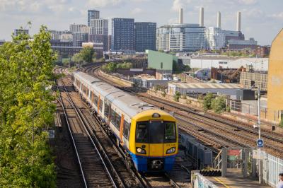 378140 at Wandsworth Road. &copy; Zain