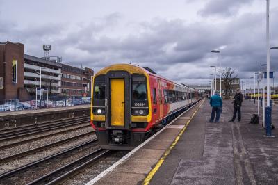 158884 at Eastleigh. &copy; Shotts