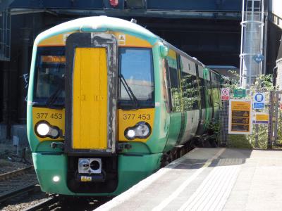 377453 at East Croydon. &copy; Trainman5862