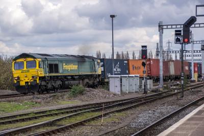 66537 at Didcot Parkway. &copy; Shotts