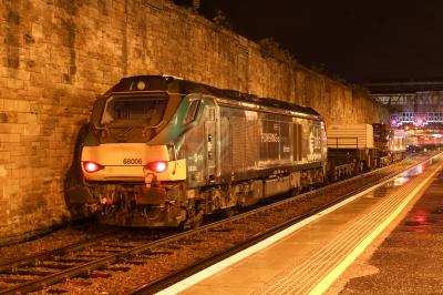 68006 at Perth. &copy; South Coast Trainspotter