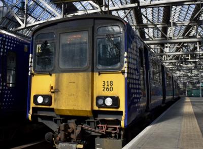 photo of 318260 at Glasgow Central