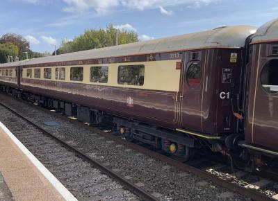 3313 coach at Yatton. &copy; BigKev