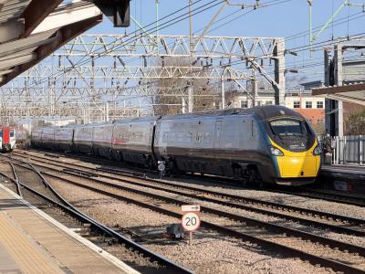 390137 at Crewe. &copy; Luivery