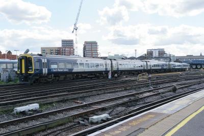 159007 at Clapham Junction. &copy; llamafish