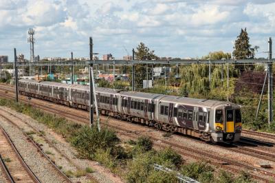 387130 at Southall. &copy; stevexos