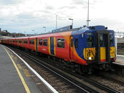 5874 at Clapham Junction. &copy; llamafish