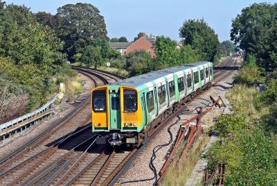 313206 at Havant. &copy; Bestieboy