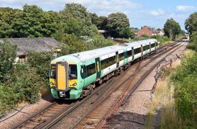 377318 at Havant. &copy; Bestieboy