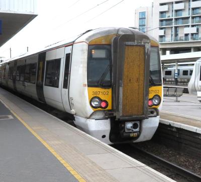 387102 at Finsbury Park. &copy; Geoff