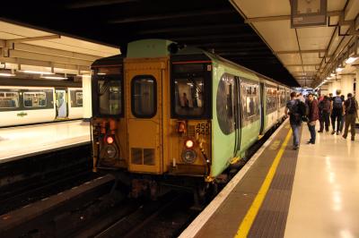 455845 at London Victoria. &copy; al66class59