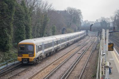 465050 at Wandsworth Road. &copy; Zain