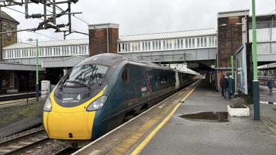 390137 at Nuneaton. &copy; Luivery