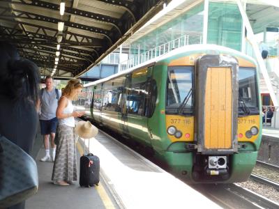 377116 at Clapham Junction. &copy; Trainman5862