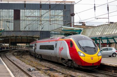 390119 at Carlisle. &copy; trainlogger