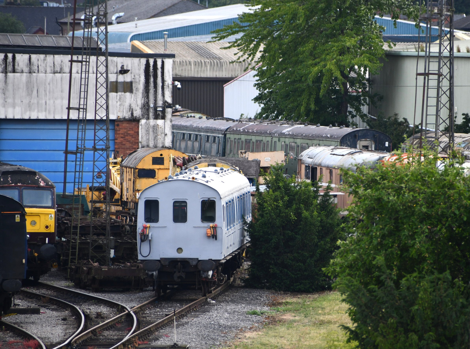 Photo of 205205 at Burton-on-Trent - Nemesis Rail — trainlogger