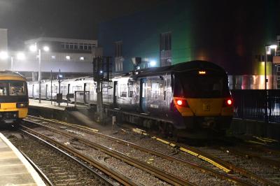 707001 at Dartford. &copy; MJM