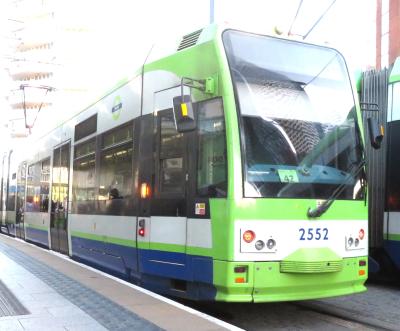 LT 2552 at East Croydon. &copy; Geoff