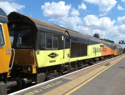 66850 at Clapham Junction. &copy; Geoff