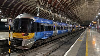332013 at London Paddington. &copy; Harry Bennellick
