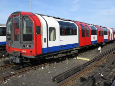 LU91329 at Hainault LU depot. &copy; Byron5574