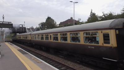5198 coach at Parson Street. &copy; JM-Freightliner