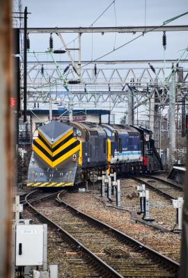 37422,37425 at Crewe. &copy; Brodie
