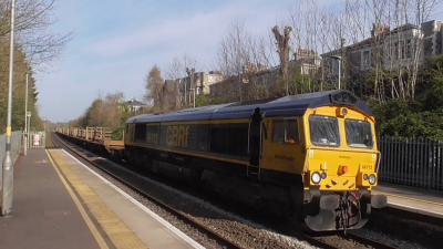 66713 at Keynsham. &copy; JM-Freightliner