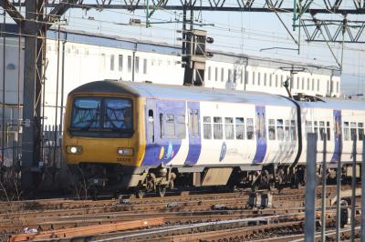 323218 at Manchester Piccadilly. &copy; ConnorsRailPhotography