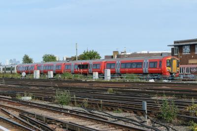 387221 at Clapham Junction. &copy; llamafish