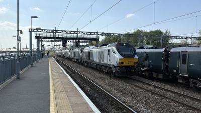 68010 at Swindon. &copy; Luivery